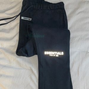 Essential Straight sweatpants